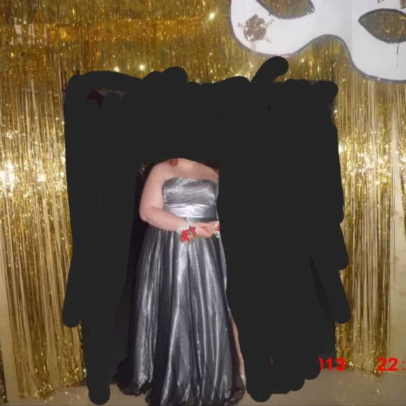 Debs plus size prom dress - Picture 5 of 6